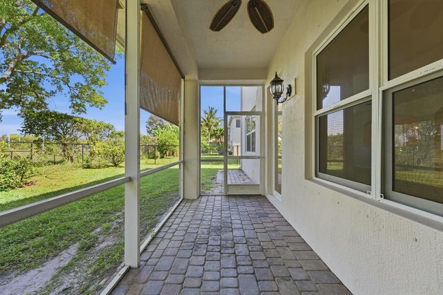 1275 Rosegate Boulevard, Riviera Beach, FL 33404