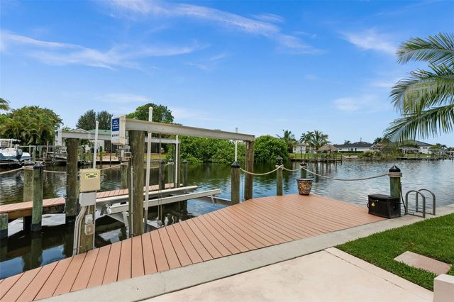 2106 SE 20TH LANE, Cape Coral, FL 33990