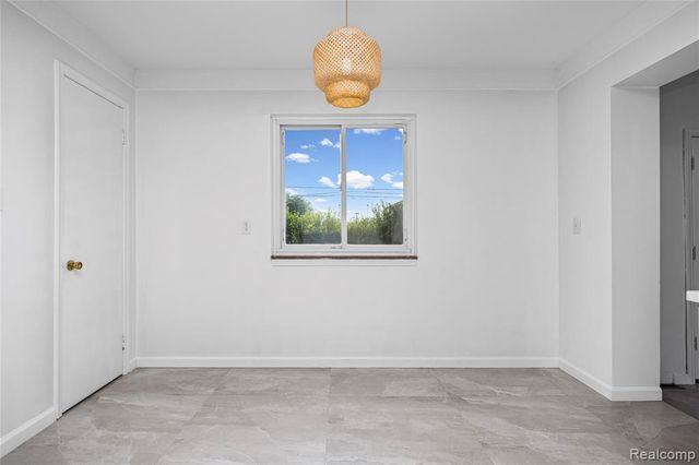8527 Metropolitan Parkway, Sterling Heights, MI 48312