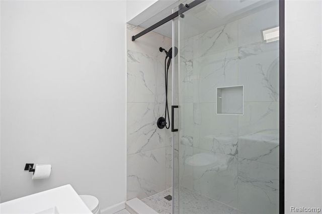 8527 Metropolitan Parkway, Sterling Heights, MI 48312