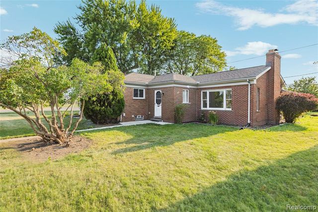 8527 Metropolitan Parkway, Sterling Heights, MI 48312