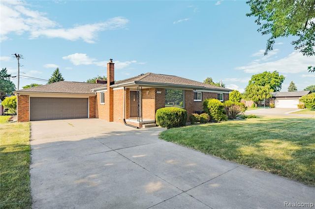 8527 Metropolitan Parkway, Sterling Heights, MI 48312