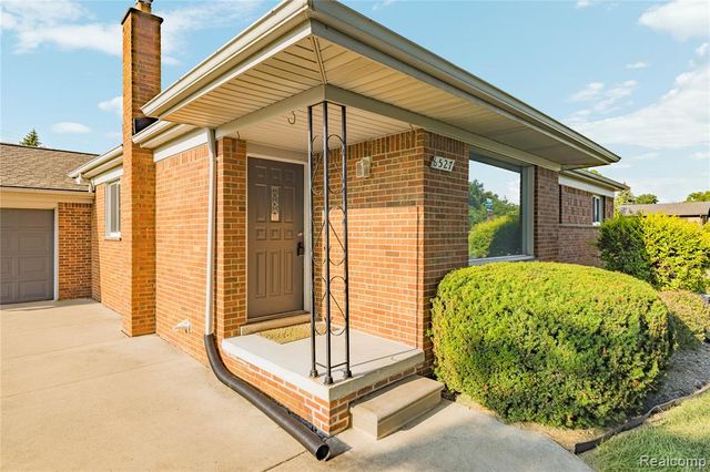 8527 Metropolitan Parkway, Sterling Heights, MI 48312