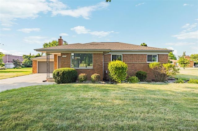 8527 Metropolitan Parkway, Sterling Heights, MI 48312