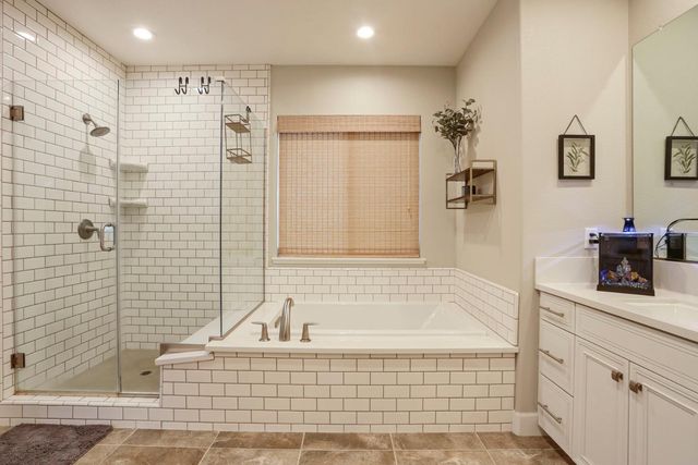 2665 Buttercup Dr, Lodi, CA 95242