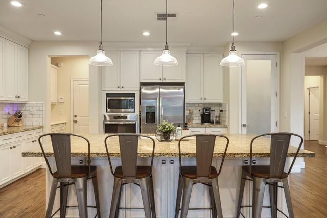 2665 Buttercup Dr, Lodi, CA 95242