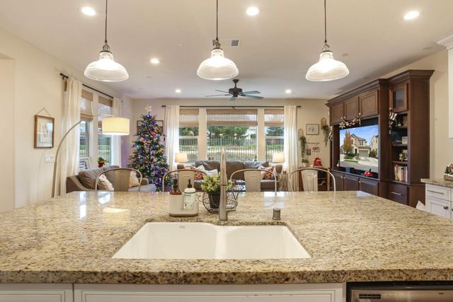 2665 Buttercup Dr, Lodi, CA 95242