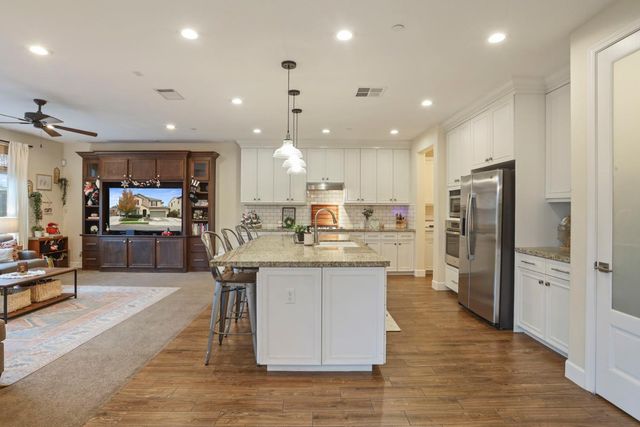 2665 Buttercup Dr, Lodi, CA 95242