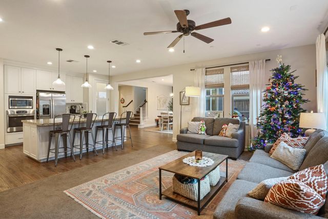 2665 Buttercup Dr, Lodi, CA 95242