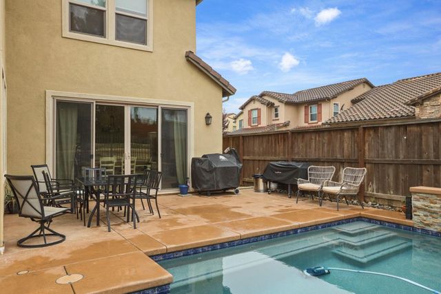 2665 Buttercup Dr, Lodi, CA 95242