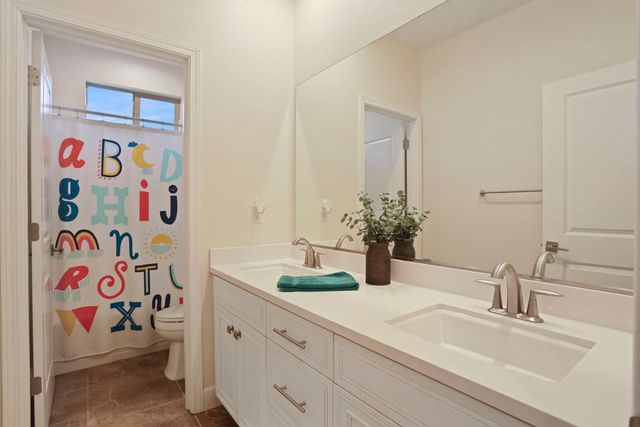 2665 Buttercup Dr, Lodi, CA 95242