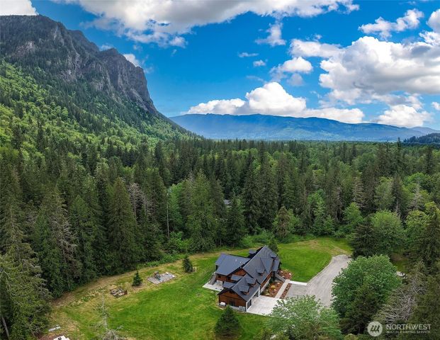 7538 Moon Valley Road SE, North Bend, WA 98045