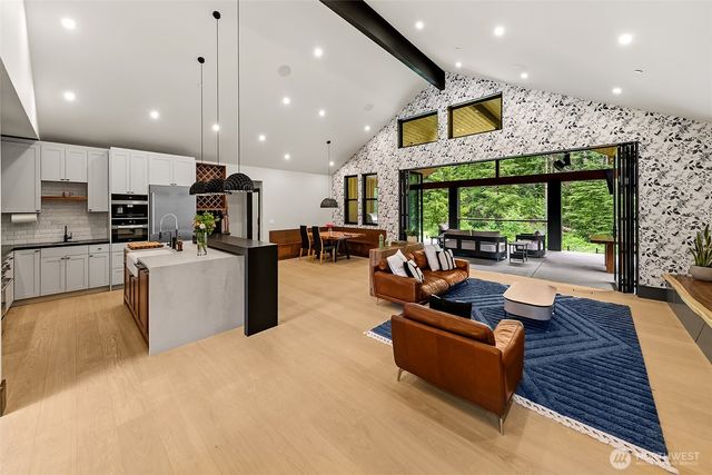 7538 Moon Valley Road SE, North Bend, WA 98045