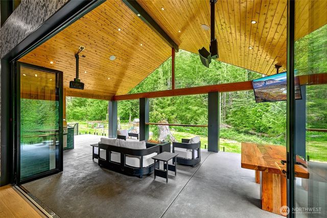 7538 Moon Valley Road SE, North Bend, WA 98045