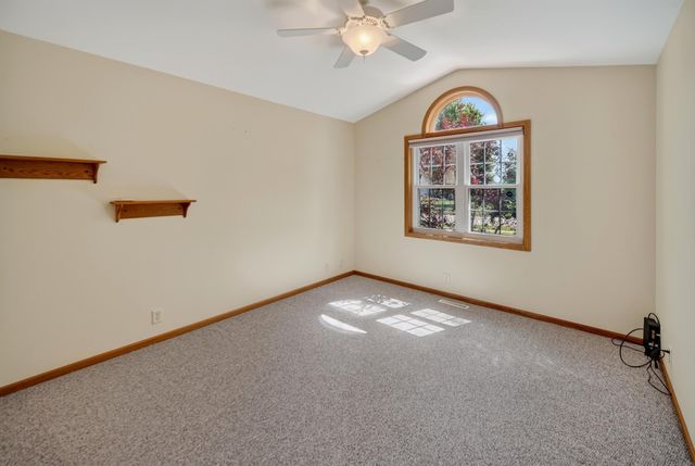 120 Whitetail Ridge, Hudson, IA 50643