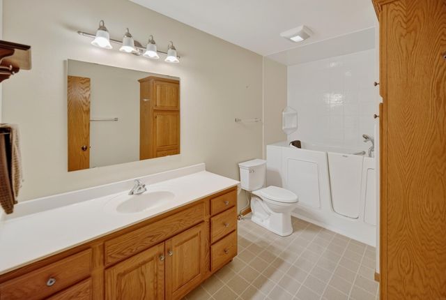120 Whitetail Ridge, Hudson, IA 50643