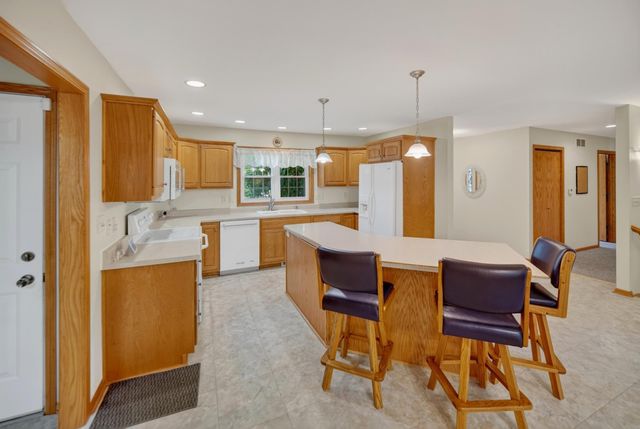 120 Whitetail Ridge, Hudson, IA 50643