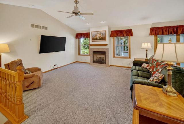 120 Whitetail Ridge, Hudson, IA 50643