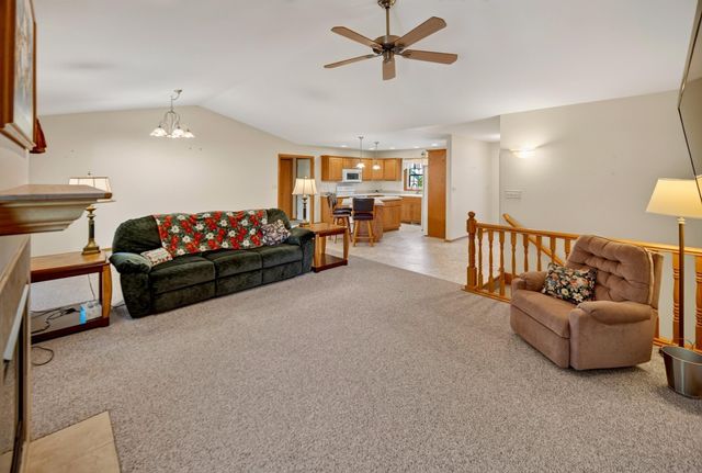 120 Whitetail Ridge, Hudson, IA 50643