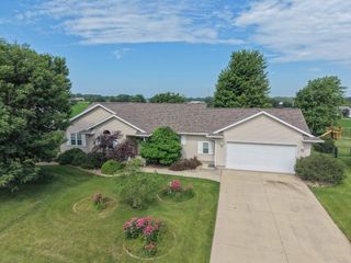 120 Whitetail Ridge, Hudson, IA 50643