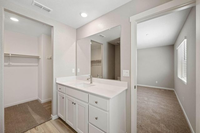 2985 Bowery Ln, Lincoln, CA 95648