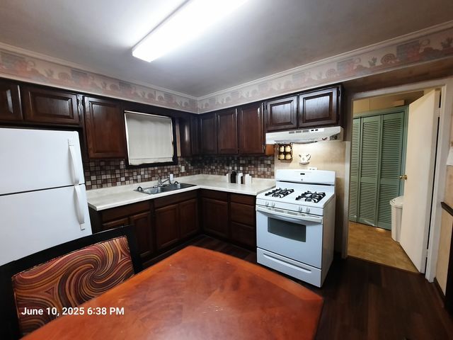 6 Marquette Place, Park Forest, IL 60466