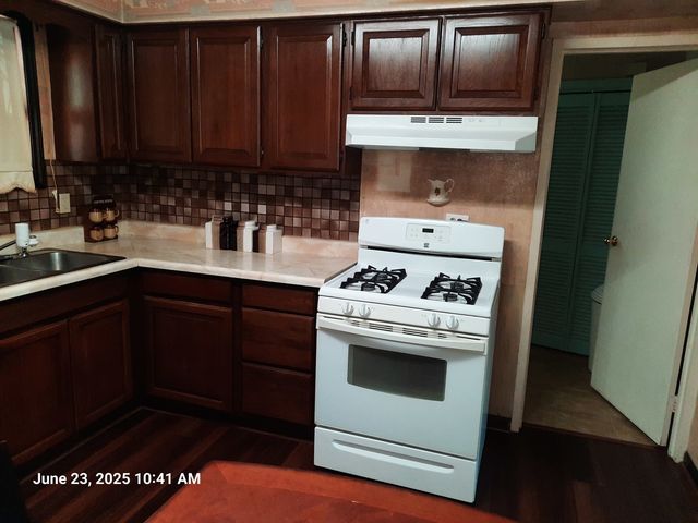 6 Marquette Place, Park Forest, IL 60466