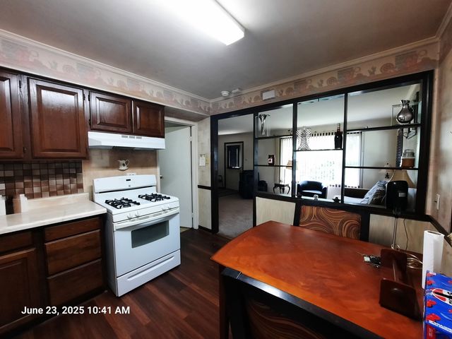 6 Marquette Place, Park Forest, IL 60466