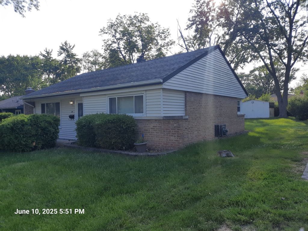 6 Marquette Place, Park Forest, IL 60466