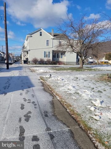 565 MAIN ST, Lykens, PA 17048
