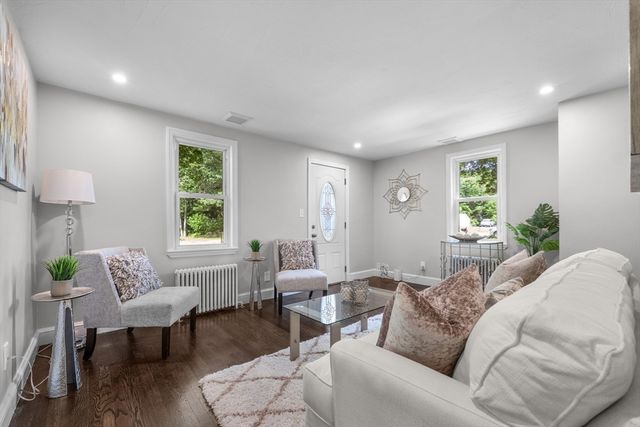 21 Elizabeth Street, Stoughton, MA 02072
