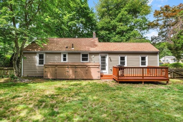 21 Elizabeth Street, Stoughton, MA 02072