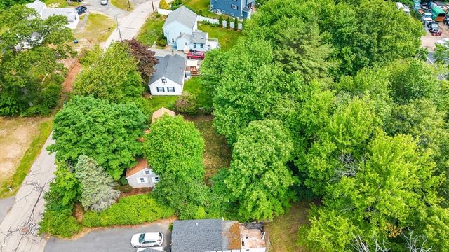 21 Elizabeth Street, Stoughton, MA 02072