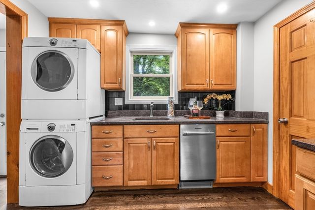 21 Elizabeth Street, Stoughton, MA 02072