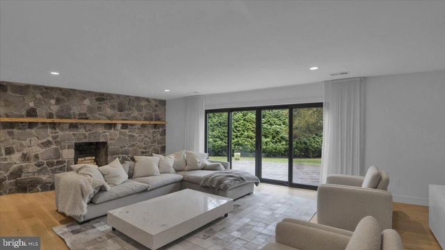 1433 SOUTHWIND WAY, Dresher, PA 19025