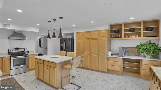 1433 SOUTHWIND WAY, Dresher, PA 19025