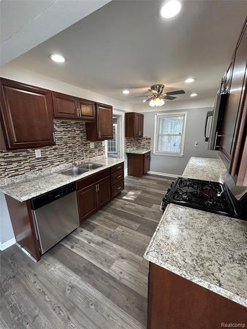 24095 Stanford Street, Dearborn Heights, MI 48125
