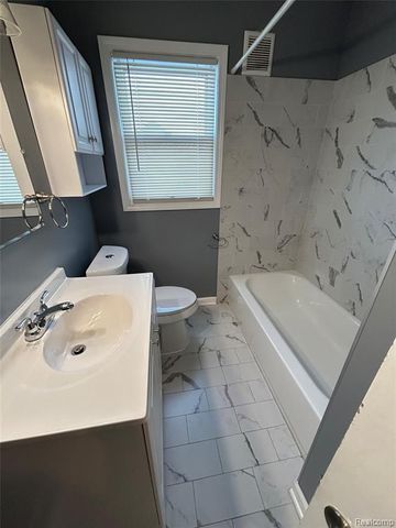 24095 Stanford Street, Dearborn Heights, MI 48125