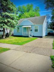 24095 Stanford Street, Dearborn Heights, MI 48125