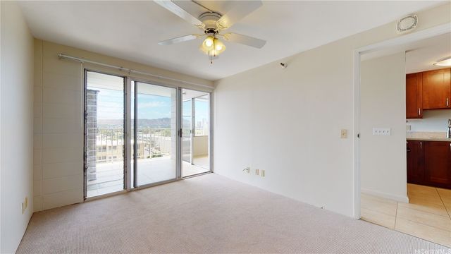 2542 Date Street 302, Honolulu, HI 96826