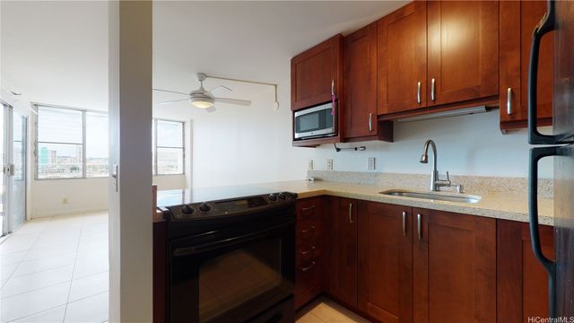 2542 Date Street 302, Honolulu, HI 96826