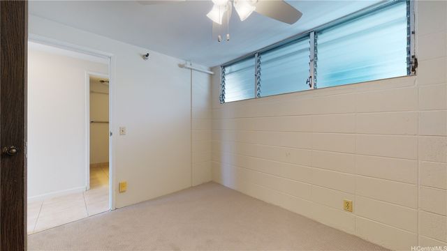 2542 Date Street 302, Honolulu, HI 96826
