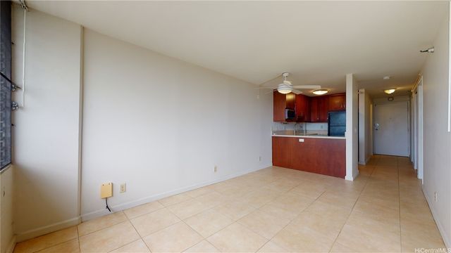 2542 Date Street 302, Honolulu, HI 96826