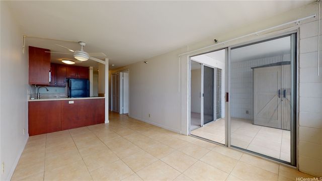 2542 Date Street 302, Honolulu, HI 96826