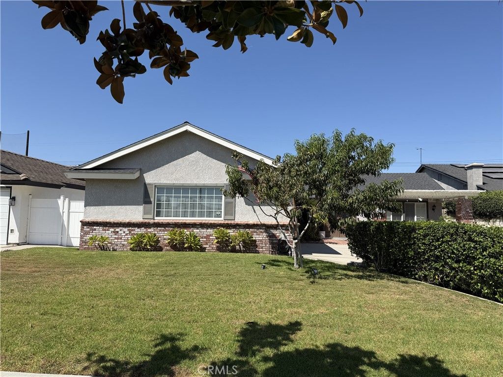 5253 E Woodwind, Anaheim, CA 92807 — exterior