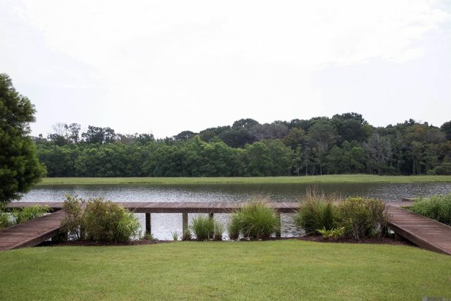 19646 Barnett Rd, Zachary, LA 70791