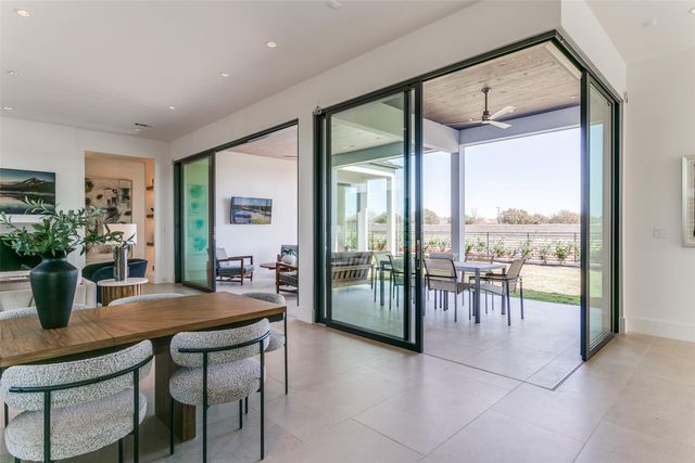 315 Regal Lane, Irving, TX 75039