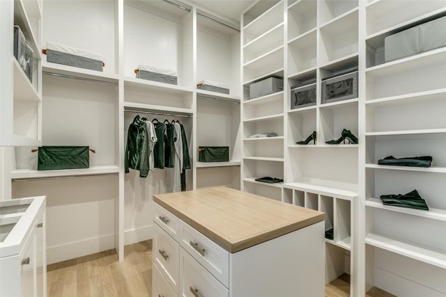 315 Regal Lane, Irving, TX 75039