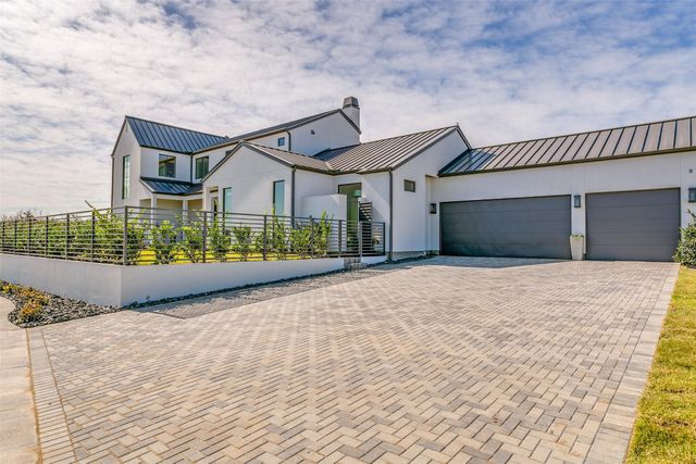 315 Regal Lane, Irving, TX 75039