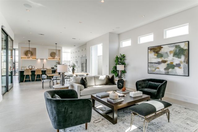 315 Regal Lane, Irving, TX 75039